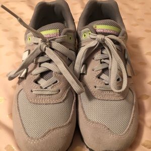 New Balance Tennis Shoes